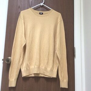 Uniqlo Men's maize Crewneck Sweater cotton blend lightweight, sz M